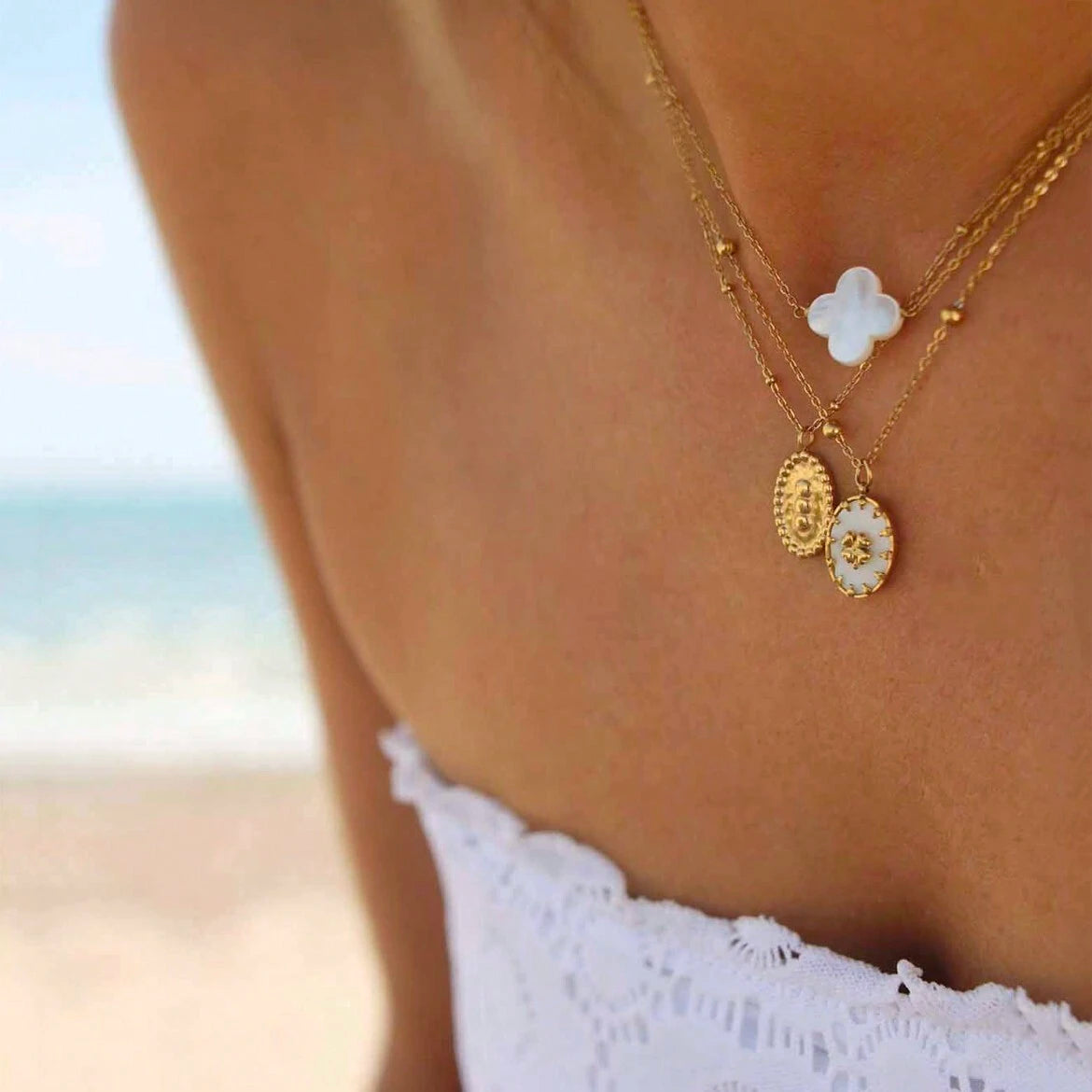 1 pièce Collier mode en acier inoxydable avec pendentif fleur coquillage pour femmes