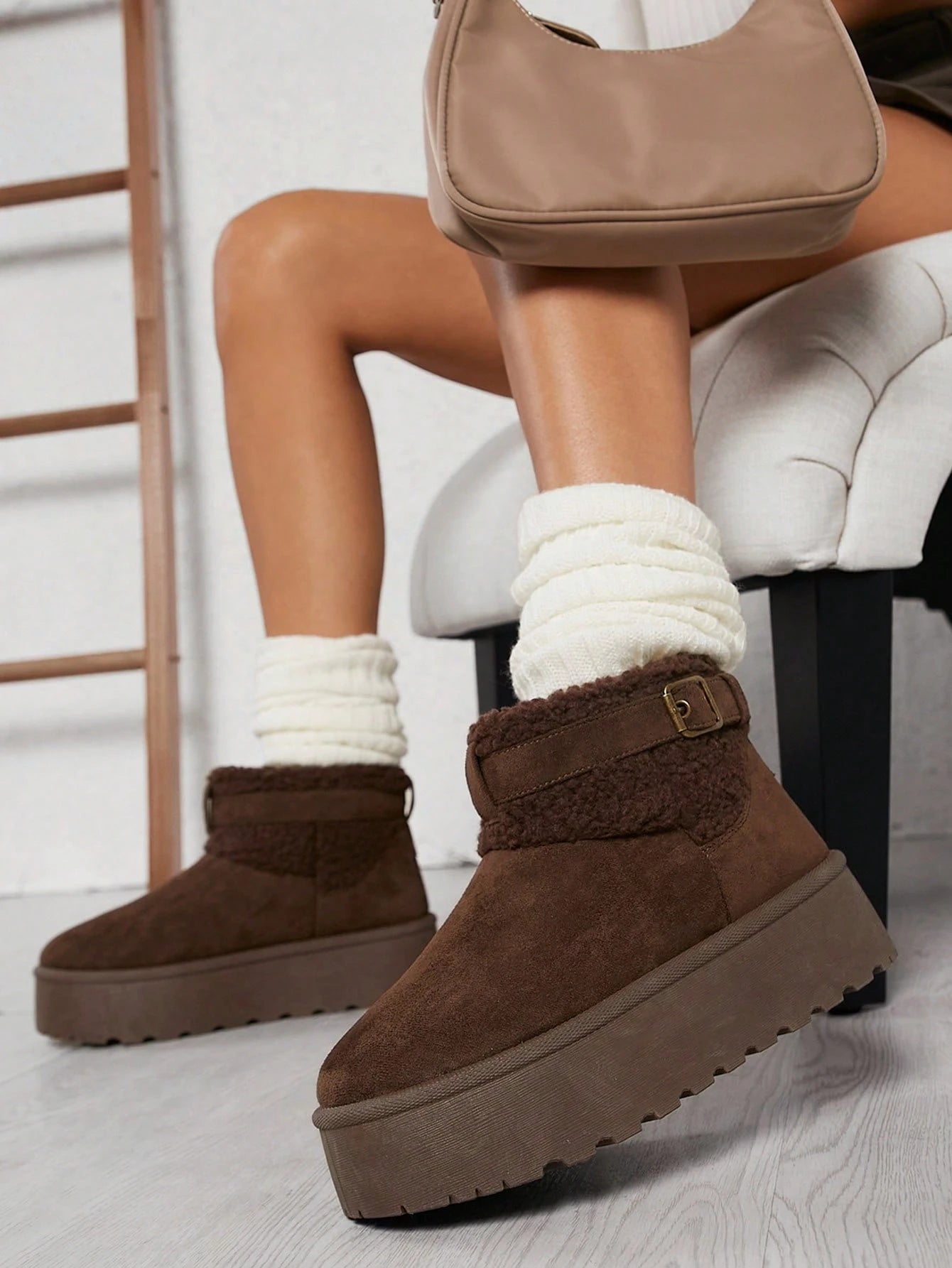SHUZIA Chaussures pour femmes à bout rond, bottes de mode chocolat