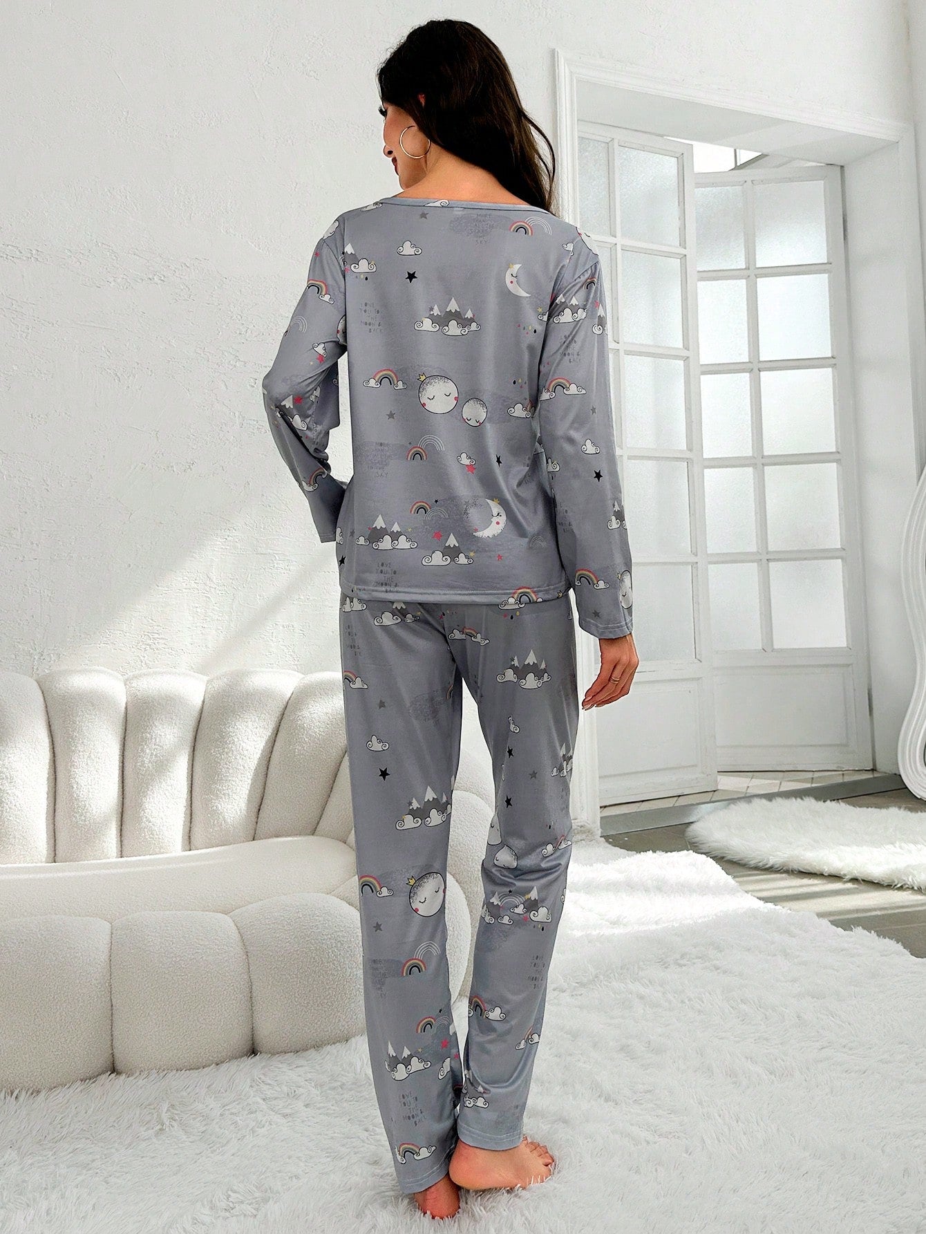 Conjunto de pijama con gráfico de luna y arcoíris de dibujos animados