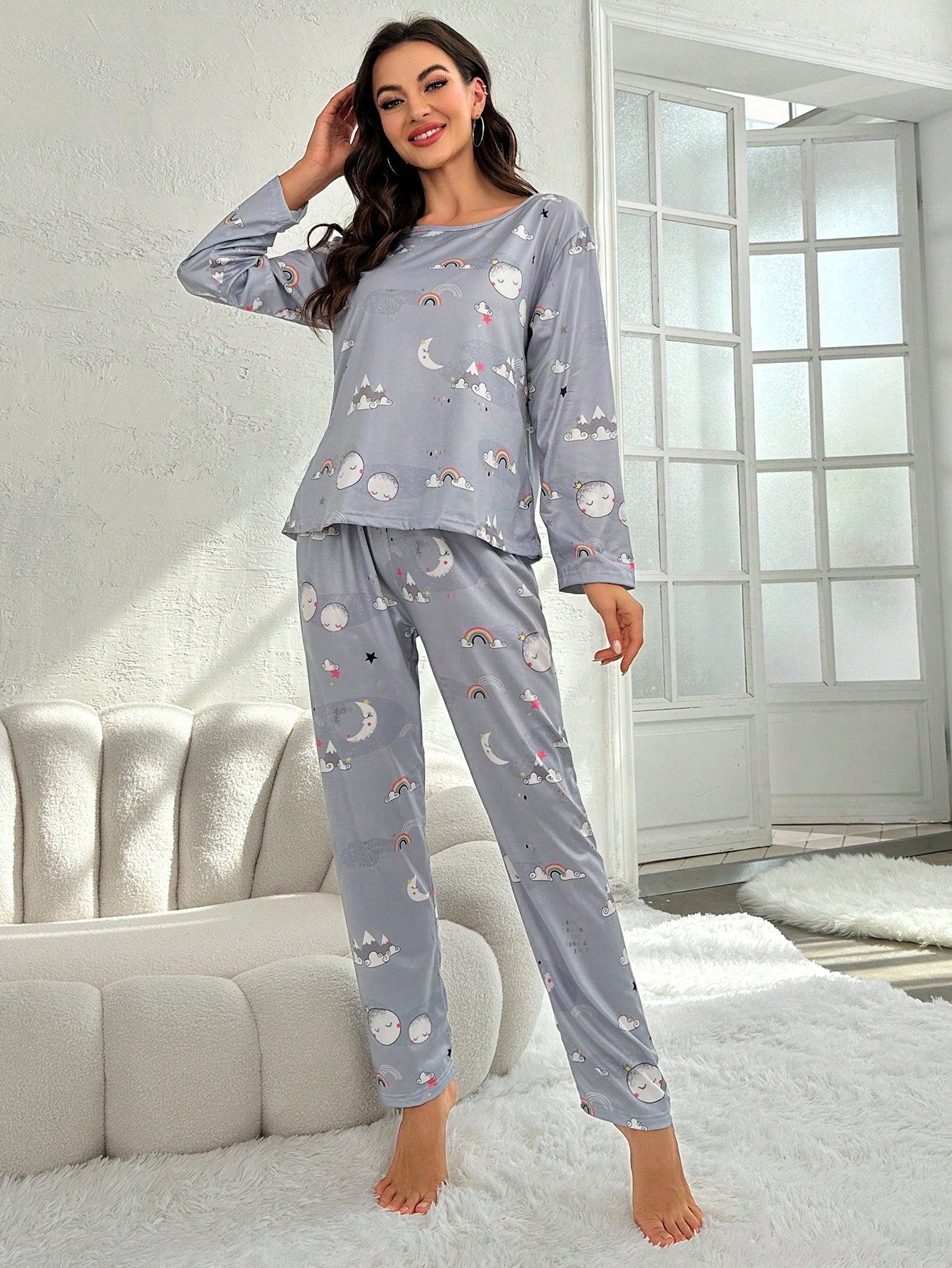 Conjunto de pijama con gráfico de luna y arcoíris de dibujos animados