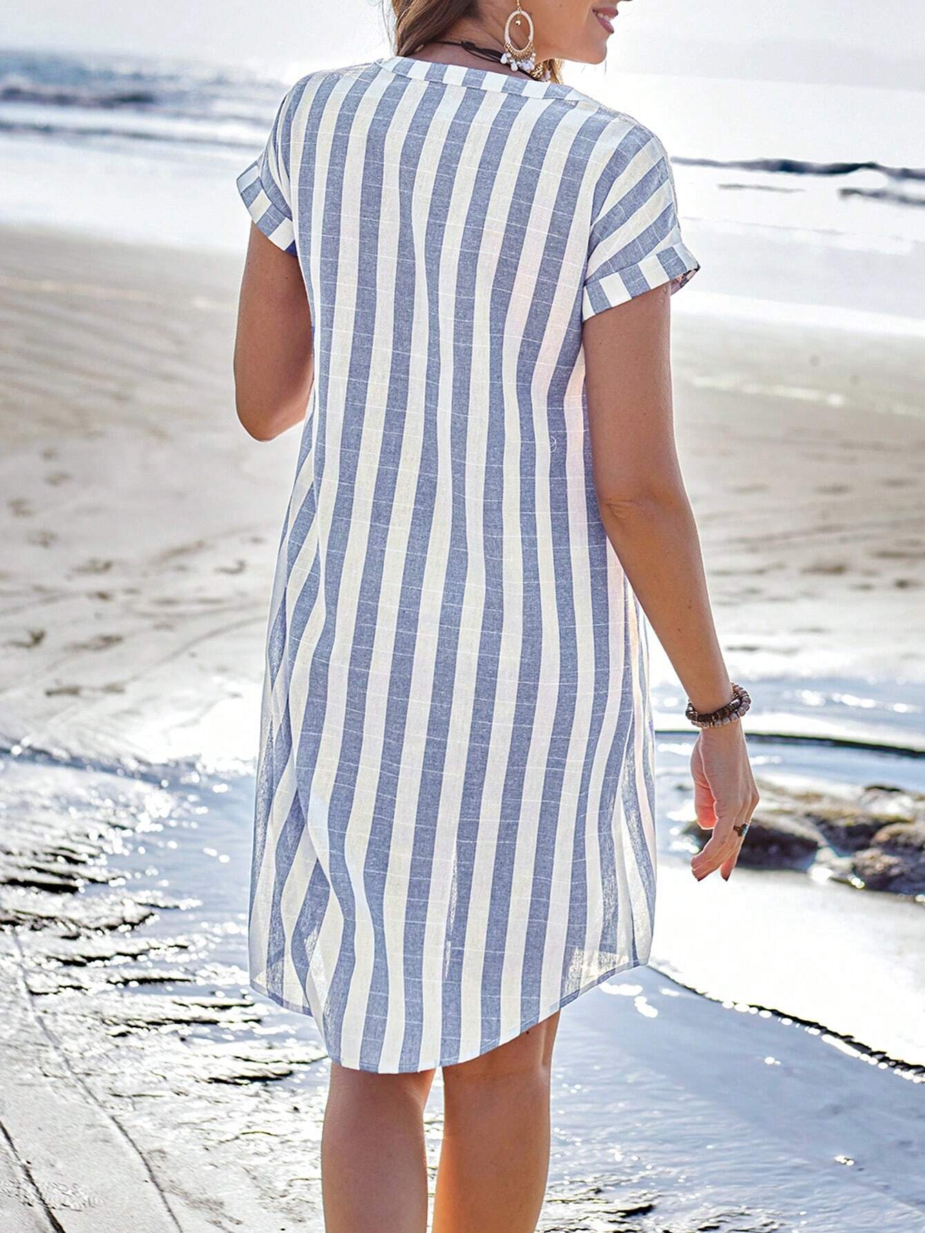 Sylviya Robe chemise à rayures mi-longue à col V et manches courtes pour femmes