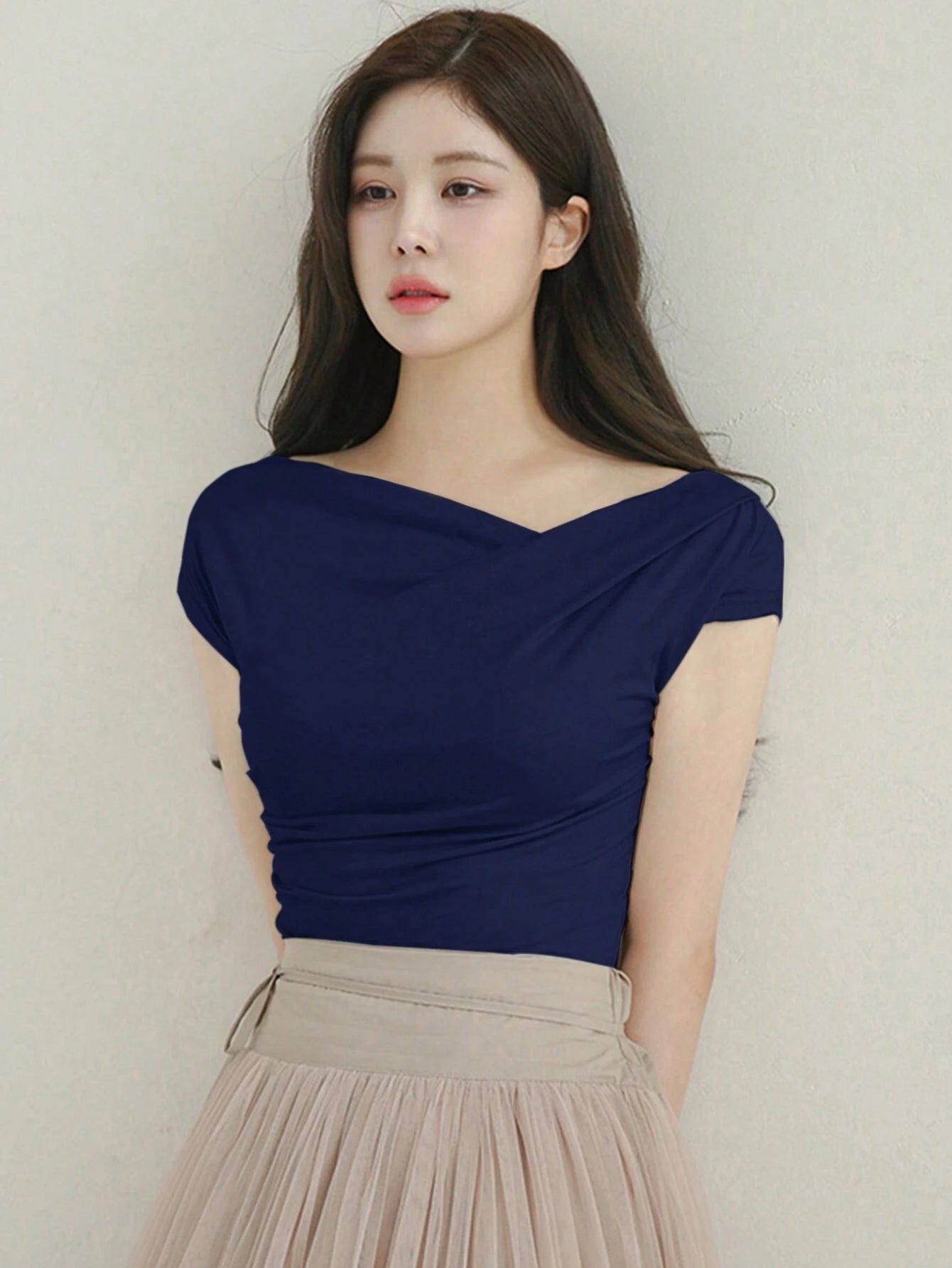 DAZY T-shirt d'été asymétrique à col unicolore et slim pour femme avec manches courtes