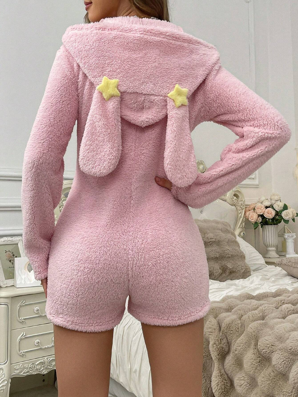 1 pièce Combinaison en peluche à capuche avec design d'oreilles d'animal et d'étoiles pour femmes