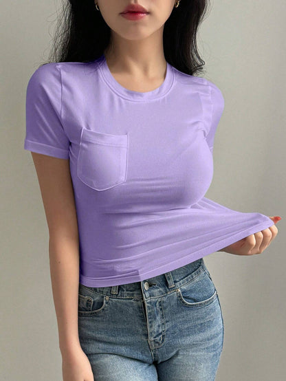 DAZY T-shirt casual à col rond, manches courtes et poche pour femmes, style preppy