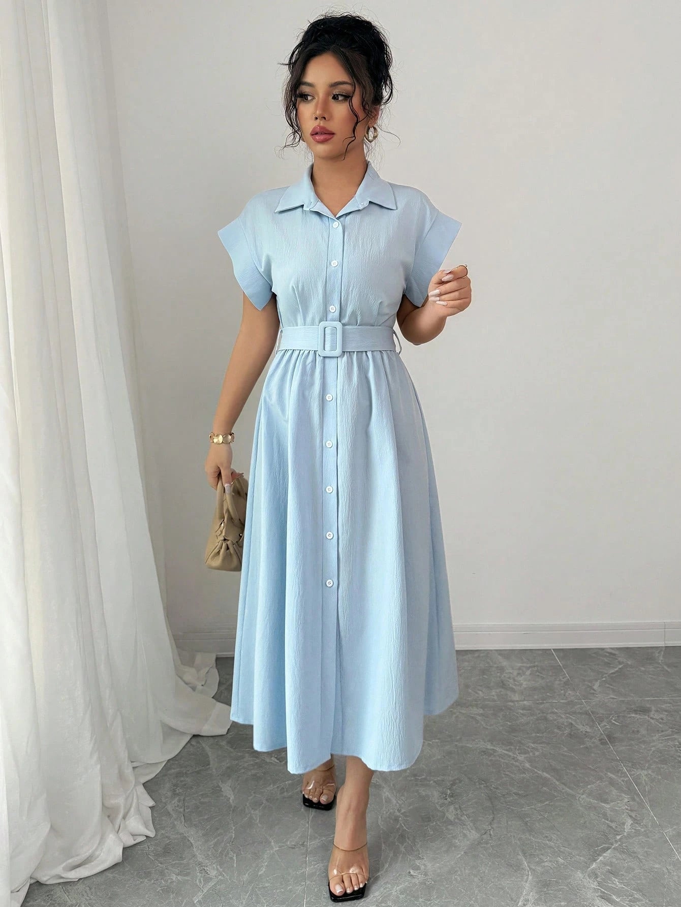 Rafferiza Robe midi de vacances bleu clair avec col, printemps/été