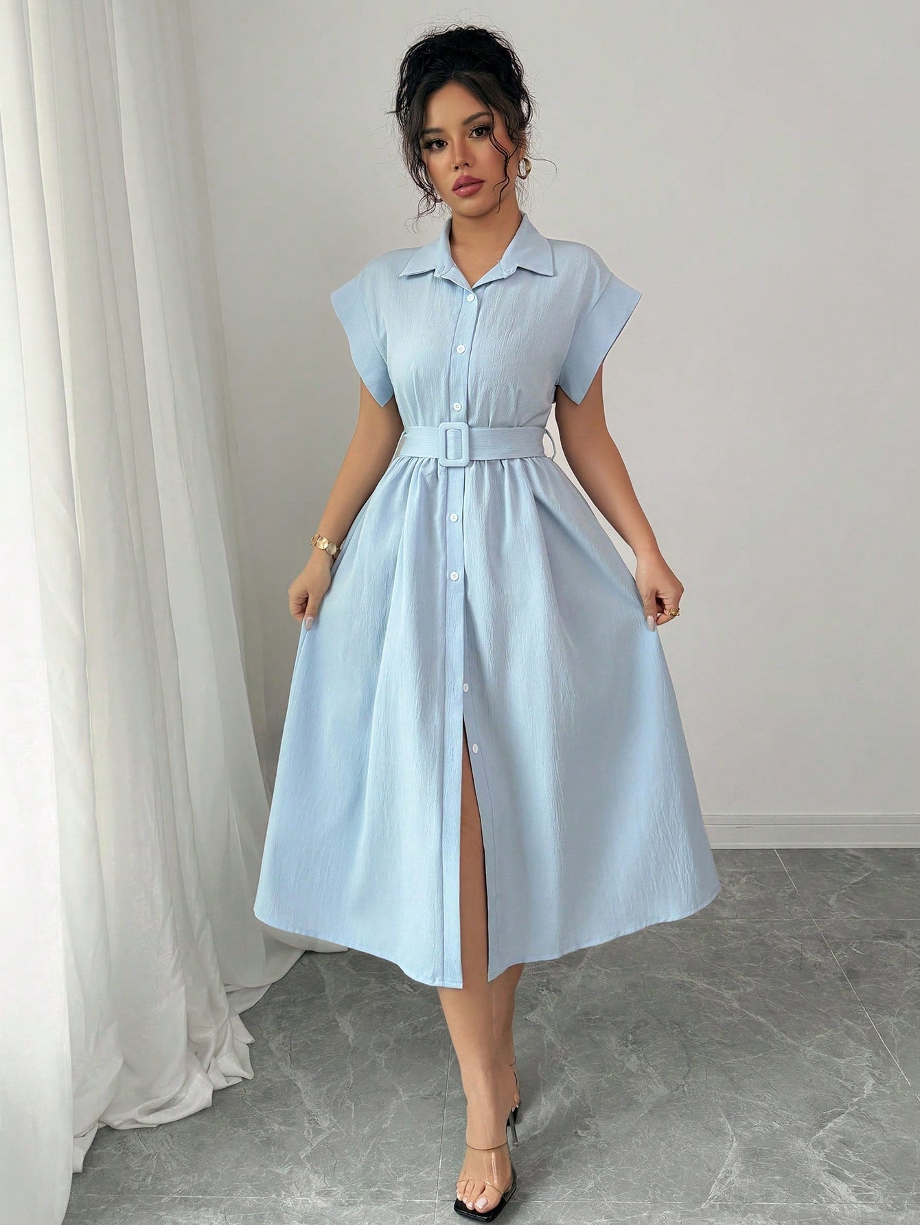 Rafferiza Robe midi de vacances bleu clair avec col, printemps/été