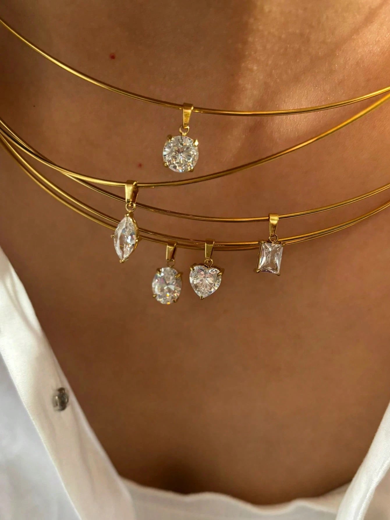 1 pièce Collier pendentif en acier inoxydable et zircone étincelant avec un toucher de luxe pour femmes