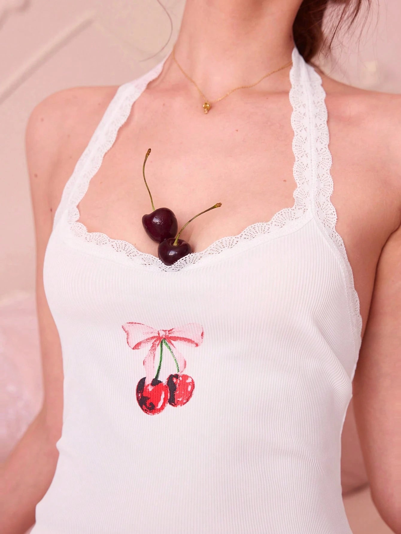 Bonmuse Top de pyjama style Ins pour femmes avec imprimé cerise et panel en dentelle au col chérusque