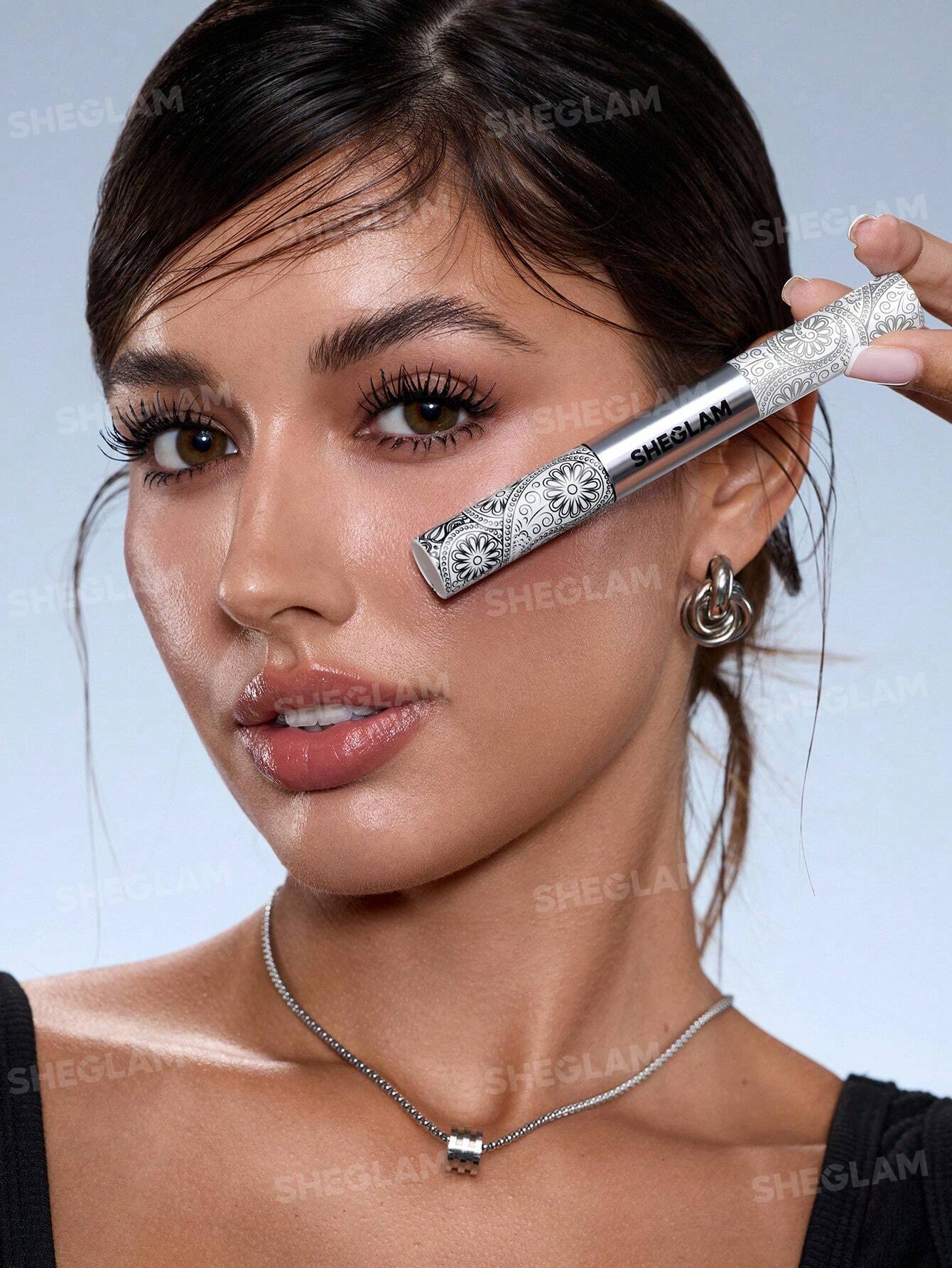 SHEGLAM All-In-One Prebase y Máscara Tubular Voluminizadora-Tubing Black pestañas