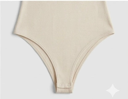 Ensemble de body en tricot uni, manches longues épousant la forme, col en forme de cœur pour femmes